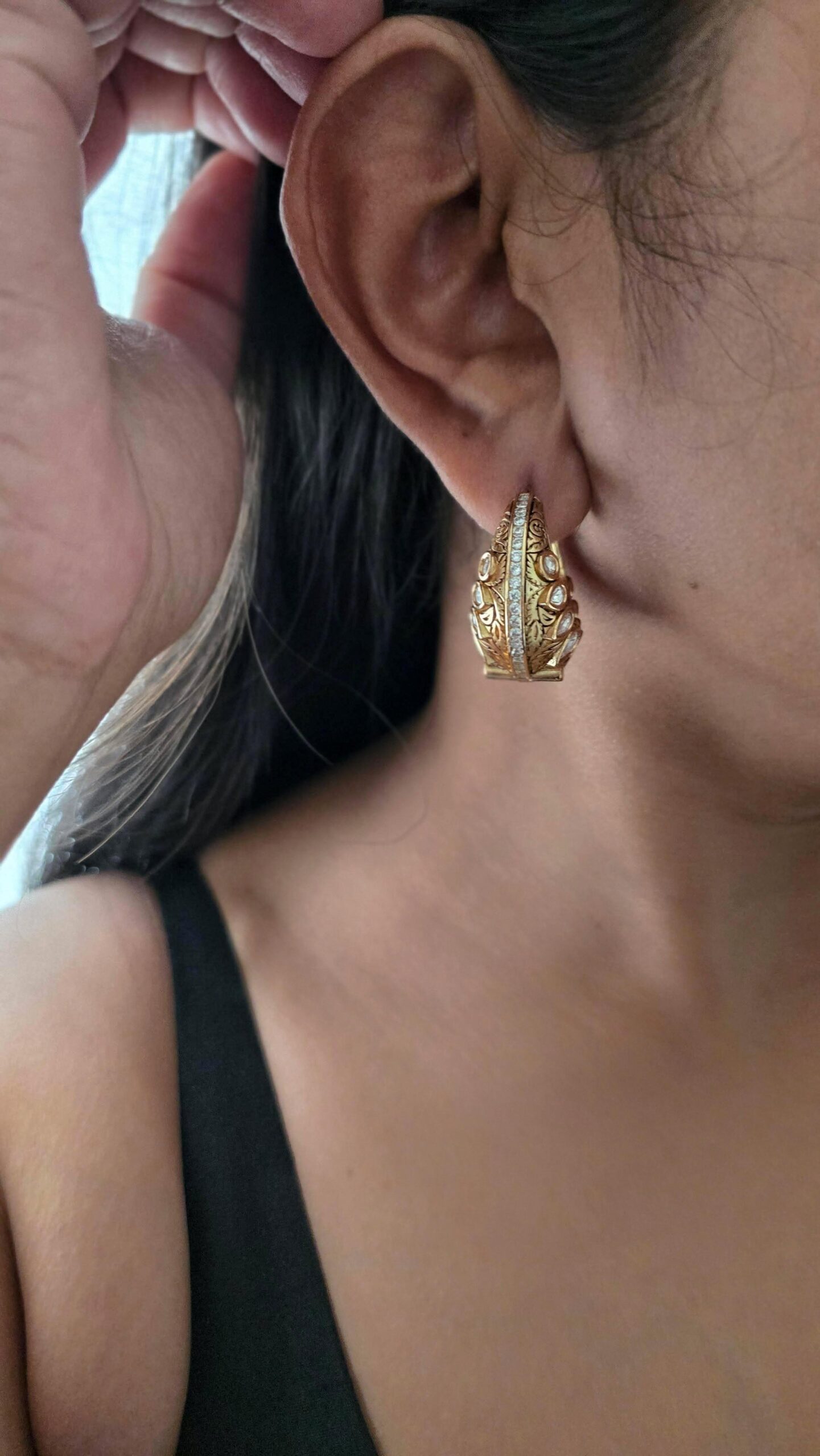 Zohra meenakari hoops