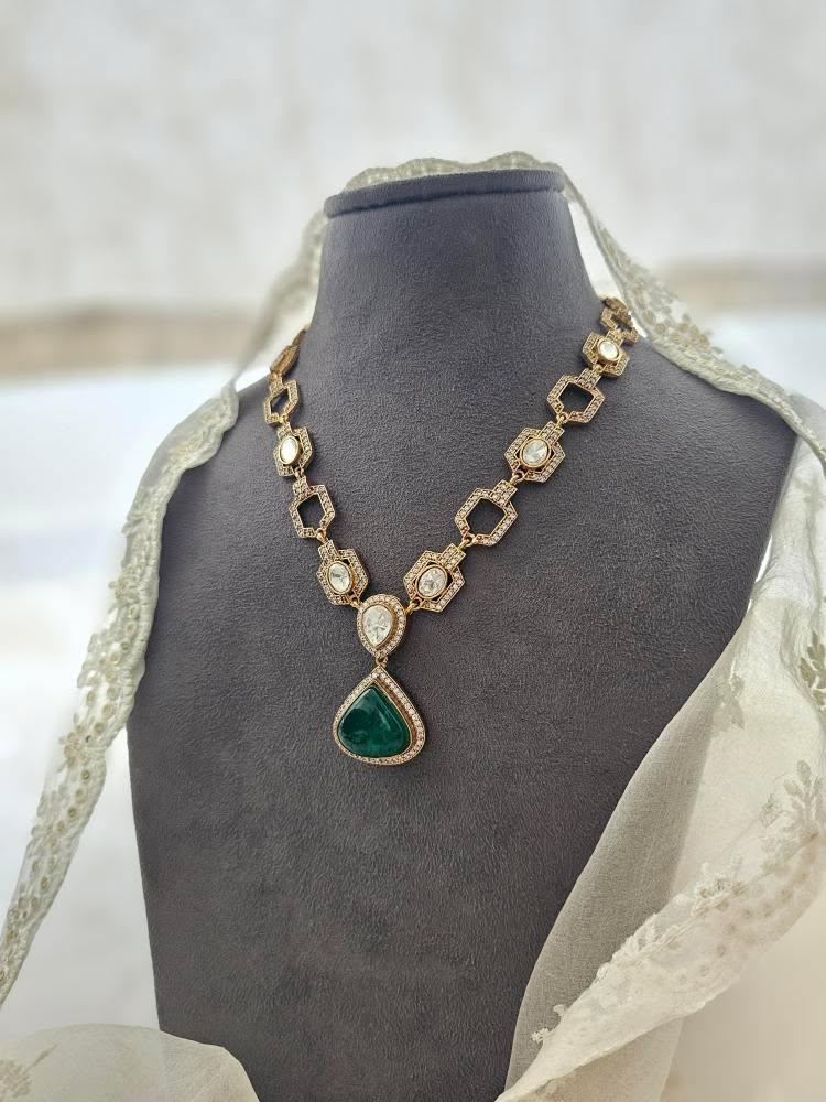 Guahar polki necklace